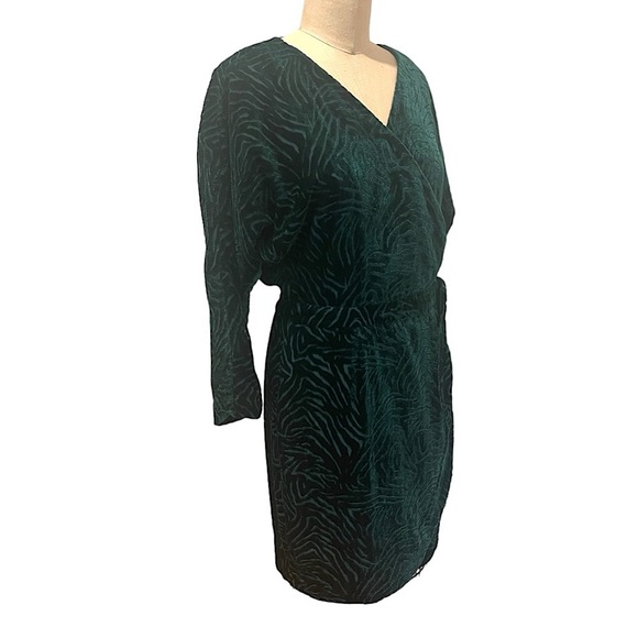 & OTHER STORIES Velvet Wrap Green Mini Dress - Picture 4 of 14